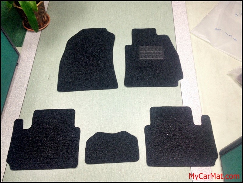 Side Sewing / Trim is a must for car mat so that it will not easily tear compared to those car mat without side sewing.