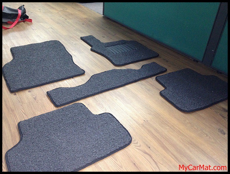 New Volkswagen Golf MK7 Custom Car Mat With Side Sewing + Heelpad